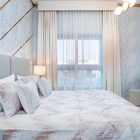 Exclusive Retreat Globalstay'S New 3Br Townhouse With Private Pool Dubai Bagian luar foto