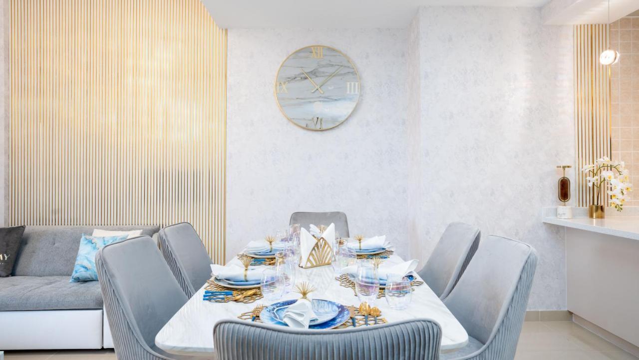 Exclusive Retreat Globalstay'S New 3Br Townhouse With Private Pool Dubai Bagian luar foto
