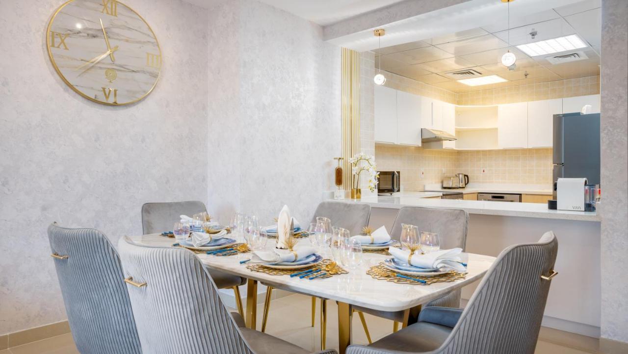 Exclusive Retreat Globalstay'S New 3Br Townhouse With Private Pool Dubai Bagian luar foto