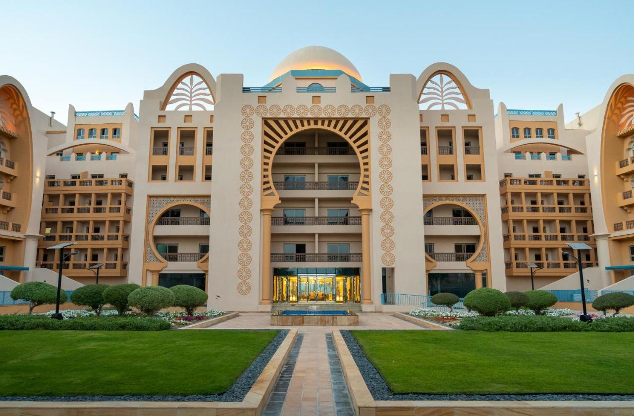 Exclusive Retreat Globalstay'S New 3Br Townhouse With Private Pool Dubai Bagian luar foto