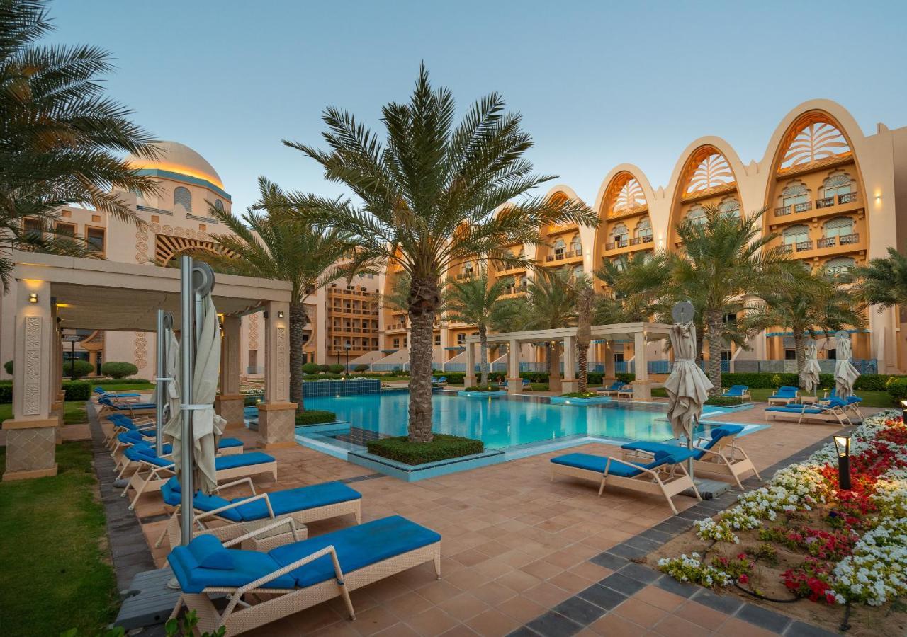 Exclusive Retreat Globalstay'S New 3Br Townhouse With Private Pool Dubai Bagian luar foto