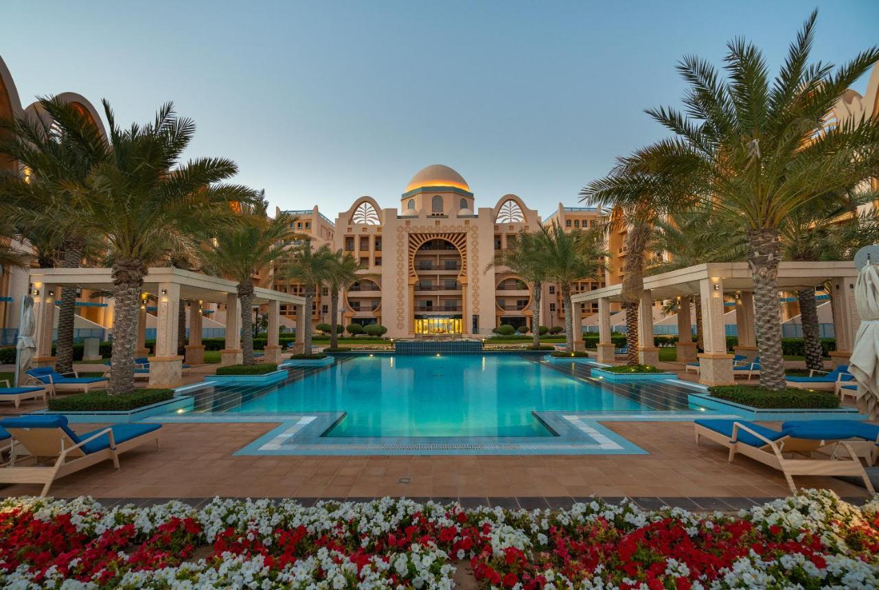 Exclusive Retreat Globalstay'S New 3Br Townhouse With Private Pool Dubai Bagian luar foto