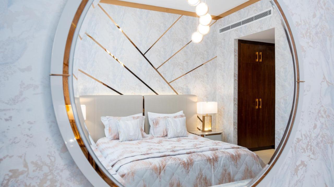Exclusive Retreat Globalstay'S New 3Br Townhouse With Private Pool Dubai Bagian luar foto