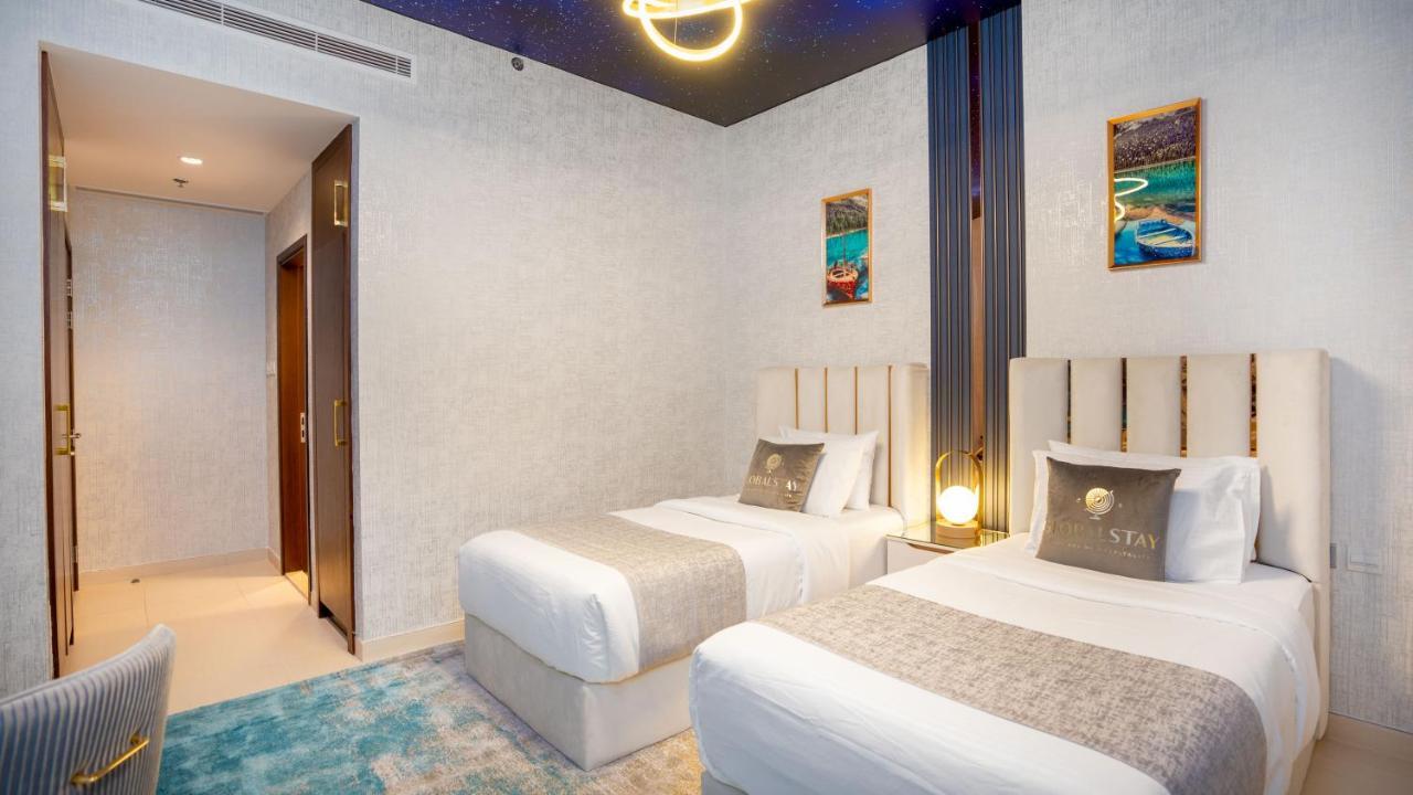 Exclusive Retreat Globalstay'S New 3Br Townhouse With Private Pool Dubai Bagian luar foto