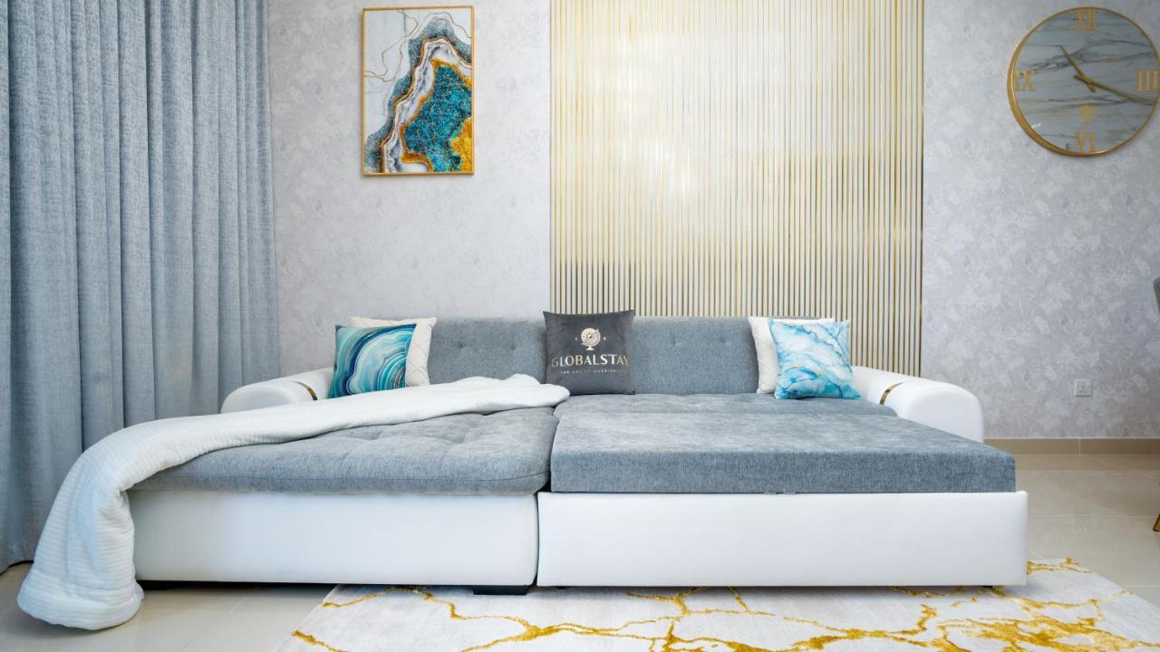 Exclusive Retreat Globalstay'S New 3Br Townhouse With Private Pool Dubai Bagian luar foto