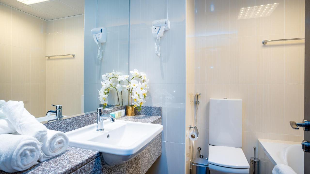 Exclusive Retreat Globalstay'S New 3Br Townhouse With Private Pool Dubai Bagian luar foto