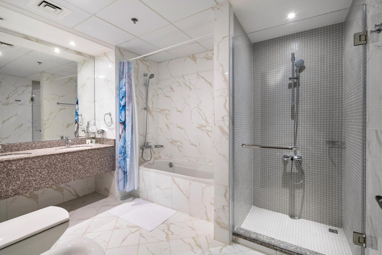 Exclusive Retreat Globalstay'S New 3Br Townhouse With Private Pool Dubai Bagian luar foto